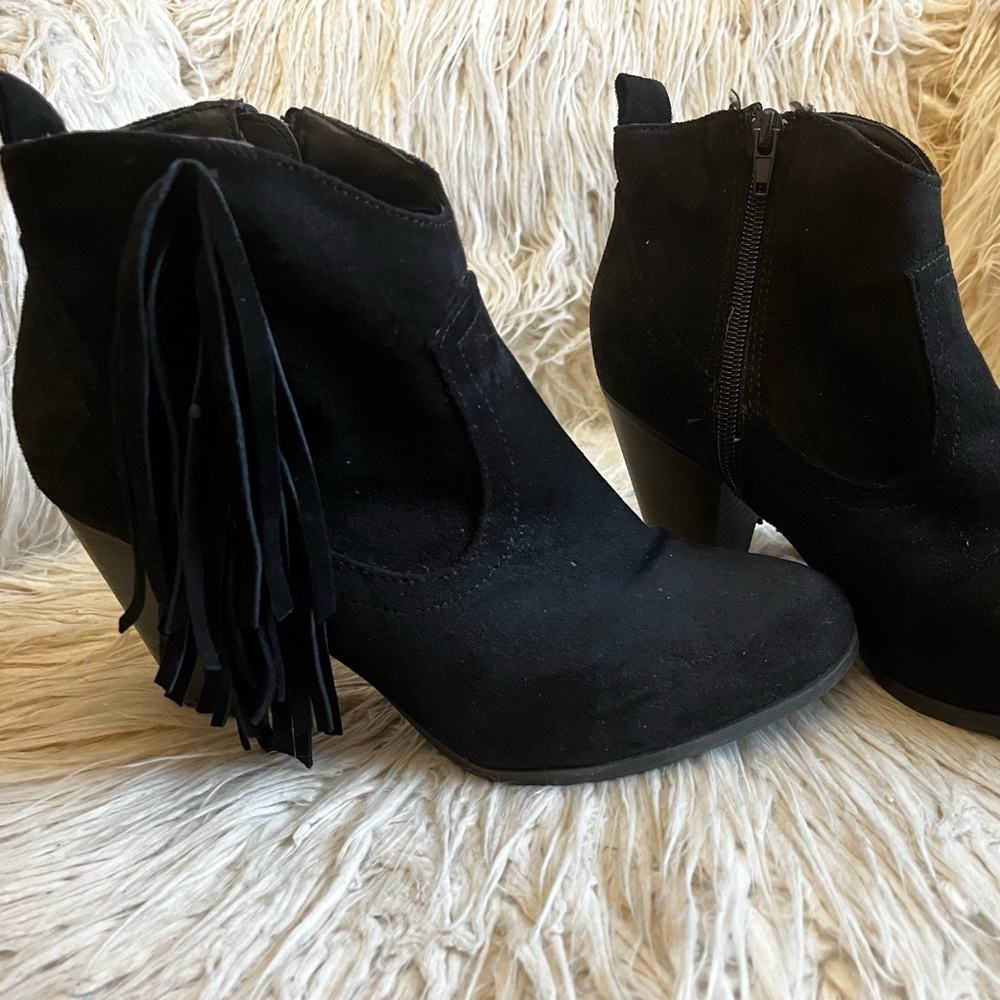 Womens suede bootie